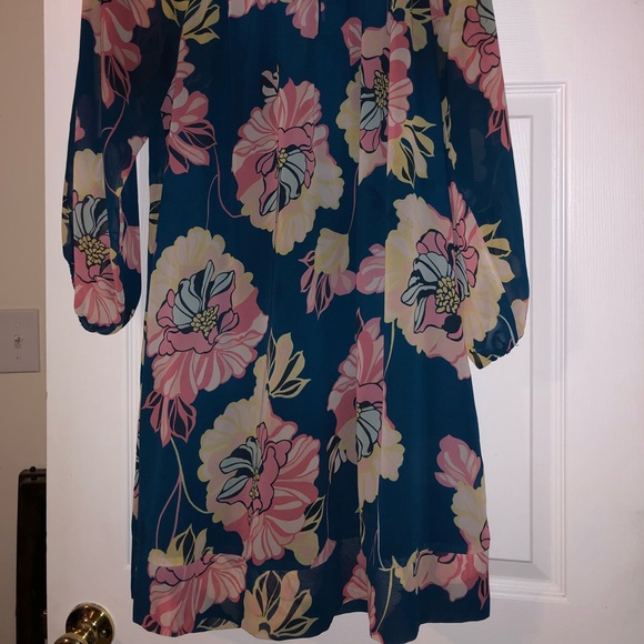 Dress - Picture 2 of 2